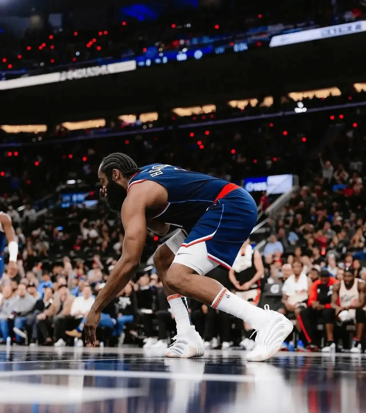 九游会互动娱乐-TL不断突破！，哈登连续五场比赛得分超过险胜赛场气氛高涨的简单介绍