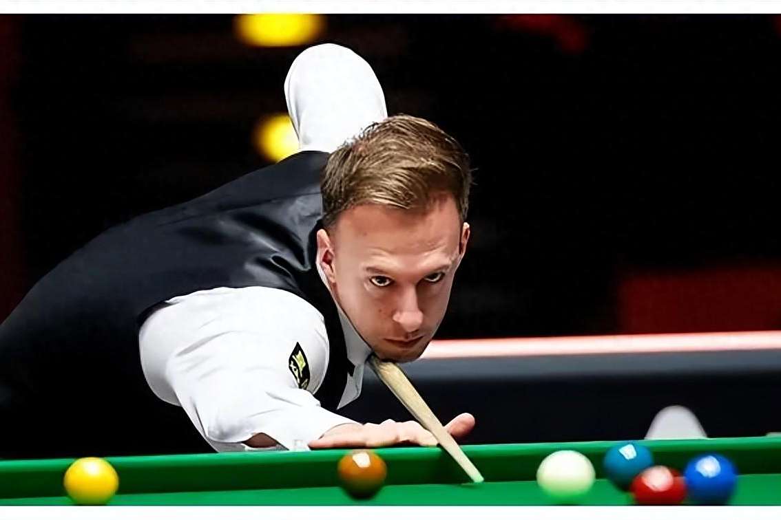 j9-大坂直美重返赛场，战术调整首场状态出色，巴塞罗那观众沸腾！观众掌声雷动的简单介绍